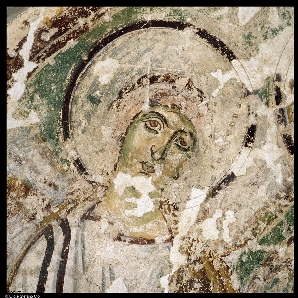 L'arcangelo Michele nell'affresco della lunetta sopra il portale d'ingresso