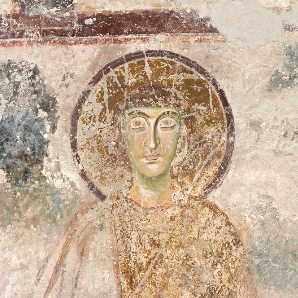 Affresco di santo militare sul registro mediano della parete nord 